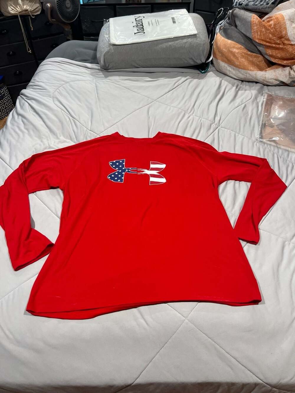 Under Armour  Freedom Logo HeatGear Long Sleeve Shirt Red Mens Large
